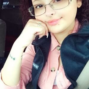 Meet your Posher, Carolina